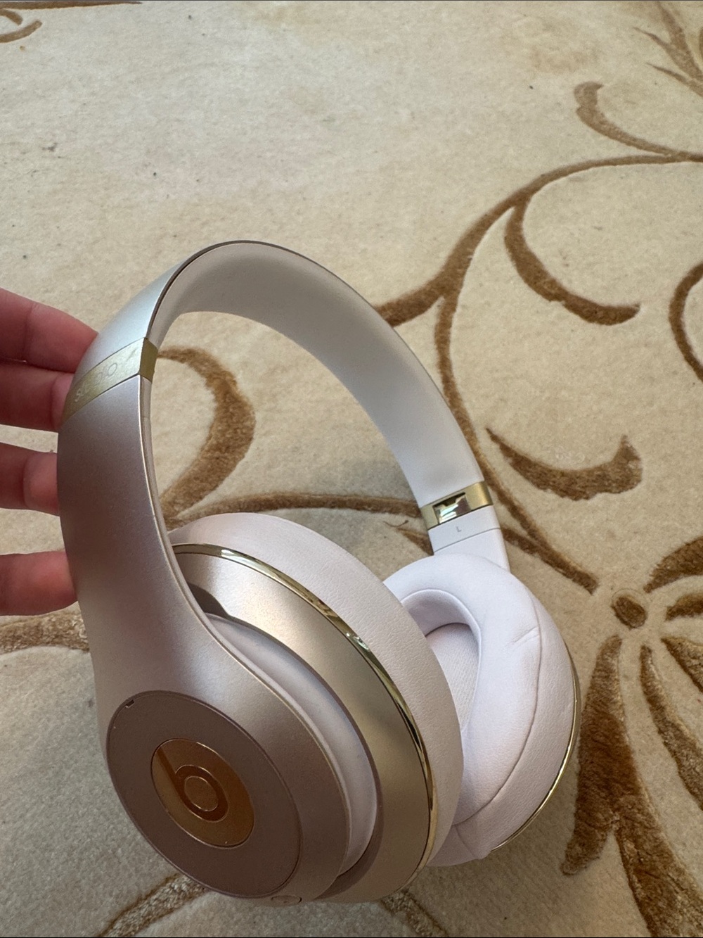 Beats Studio Wireless Headphones - White & Gold